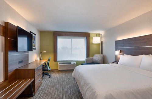 Keizer Hotel | Holiday Inn Express & Suites Salem North - Keizer by IHG