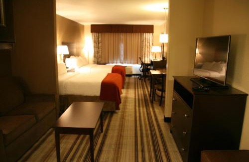Nevada Hotel | Holiday Inn Express & Suites Nevada by IHG