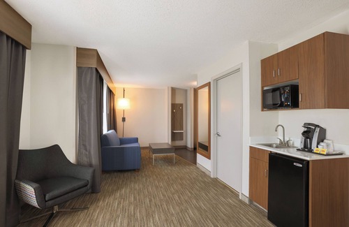 North Raleigh Hotel | Holiday Inn Express & Suites Raleigh North - Wake Forest by IHG