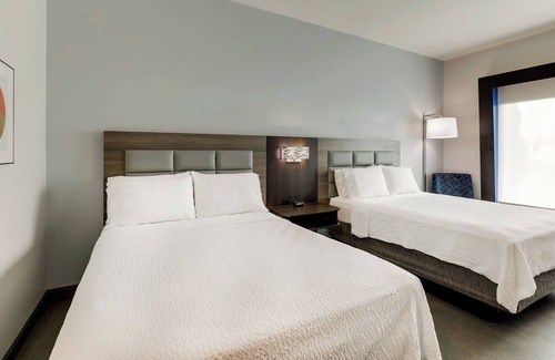 Richmond Hotel | Holiday Inn Express & Suites Richmond by IHG