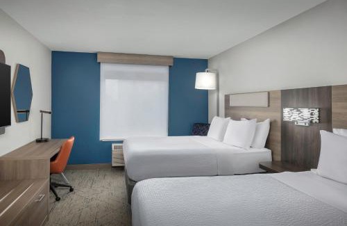 Superior Hotel | Holiday Inn Express & Suites Superior by IHG