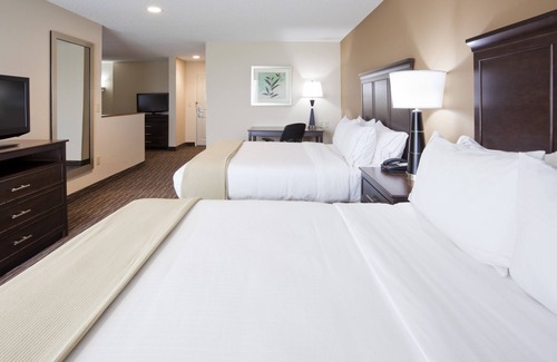 Willmar Hotel | Holiday Inn Express & Suites Willmar by IHG