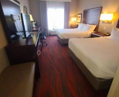 Utica Hotel | Holiday Inn Express & Suites Utica by IHG