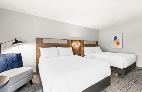 Hendersonville Hotel | Holiday Inn Express Nashville-Hendersonville by IHG