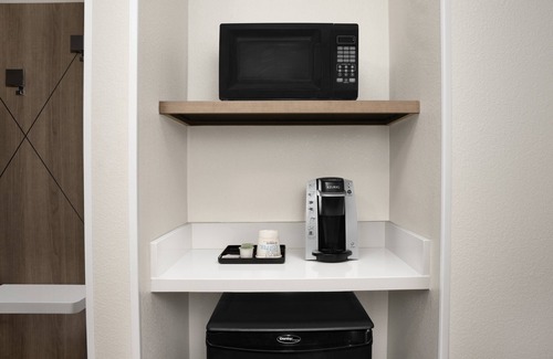 Hyattsville Hotel | Holiday Inn Express Washington DC - BW Parkway by IHG