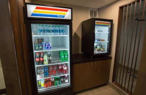 Wilmington Hotel | Holiday Inn Express Wilmington by IHG
