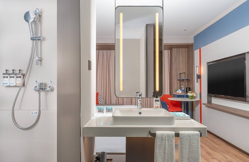 Jimei Hotel | Holiday Inn Express Xiamen Jimei New Town by IHG