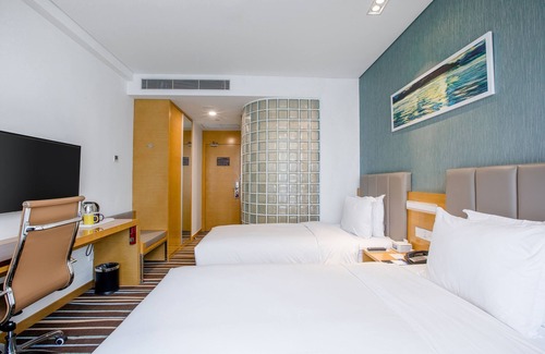 Weiyang Hotel | Holiday Inn Express Xian North by IHG