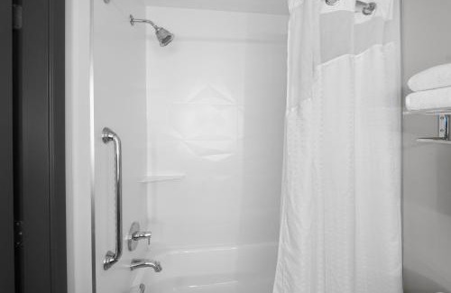 Surrey Hotel | Holiday Inn Hotel & Suites Surrey East - Cloverdale by IHG
