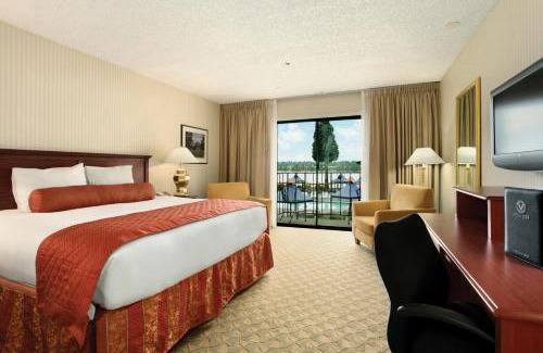 Hayden Island Hotel | Holiday Inn Portland - Columbia Riverfront by IHG