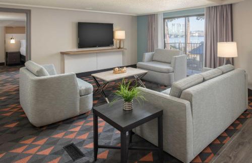 Hayden Island Hotel | Holiday Inn Portland - Columbia Riverfront by IHG