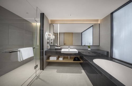 Haigang District Hotel | Holiday Inn Qinhuangdao Haigang by IHG