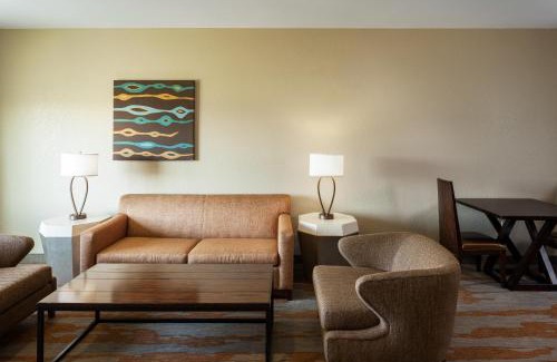 West San Antonio Resort | Holiday Inn San Antonio Northwest- SeaWorld Area by IHG