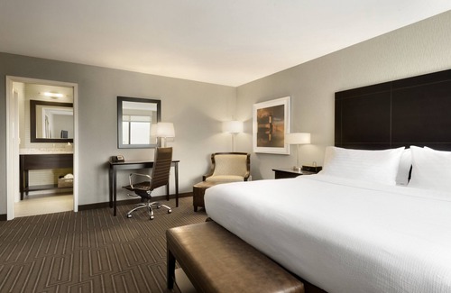 Downtown - Waterfront Hotel | Holiday Inn & Suites Duluth Downtown by IHG