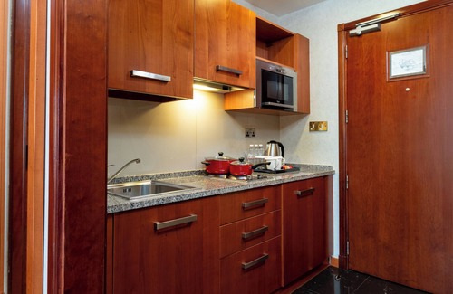 Salmiya Hotel | Holiday Inn Suites Kuwait by IHG
