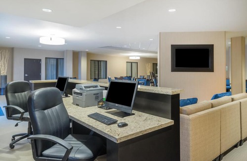 Terre Haute Hotel | Holiday Inn - Terre Haute by IHG