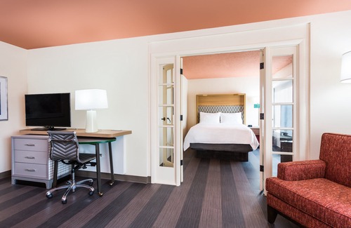 Lutherville Timonium Hotel | Holiday Inn Timonium Baltimore North by IHG