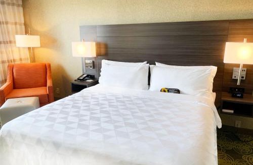 Charlottesville Hotel | Holiday Inn University Area Charlottesville by IHG