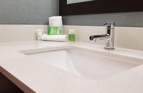 Boardman Hotel | Holiday Inn Youngstown South by IHG