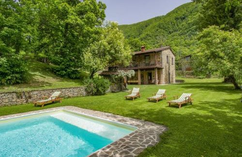 San Romano in Garfagnana House | Holiday Home La Moscella by Interhome