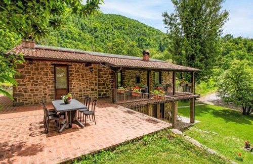 San Romano in Garfagnana House | Holiday Home La Moscella by Interhome