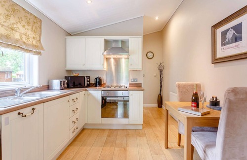 Churchill Apartment | Holiday Lodge in The Cotswolds