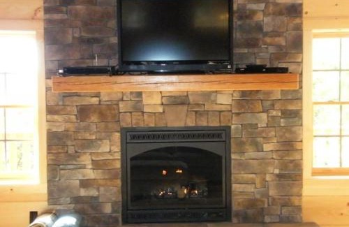 Luray Ski Chalet | Holiday mountain log cabin