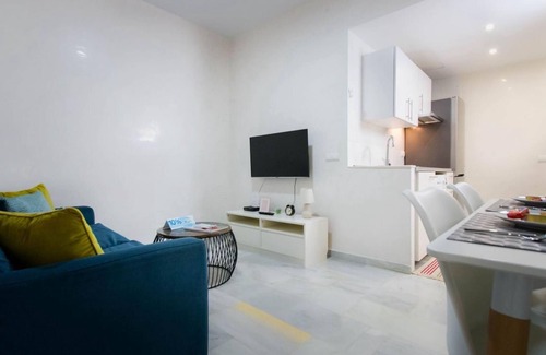 La Goleta Apartment | Holidays2Malaga Eduardo Ocon Old Town GroundFloor