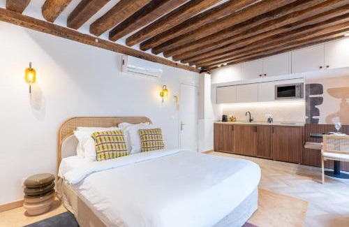 Saint-Gervais Apartment | HolidaysInParis - Bourg Tibourg