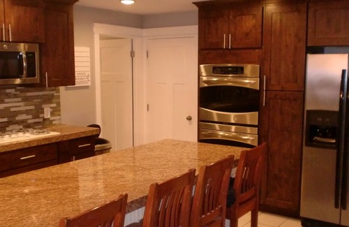 Murray House | Holladay home, 20 minutes to Snowbird/Alta or 10 minutes to downtown Salt Lake