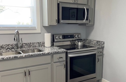 Williamstown Apartment | Holland Suites, Suite #2