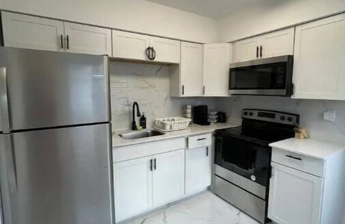 Hollywood Lakes Condo | Holly-Blue SEA - Beach Getaway