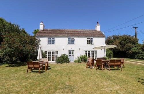 Holton Le Clay House | Holly Cottage