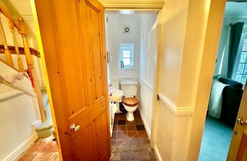 Muxton House | Holly Cottage