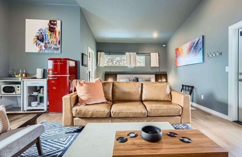 Holly Apartment | Holly Heights Studio Near Downtown Austin