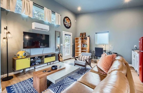 Holly Apartment | Holly Heights Studio Near Downtown Austin
