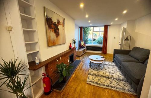 Cambridge City Centre House | Holly Tree House