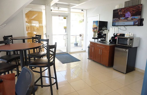 North Central Hollywood Hotel | Hollywood Gateway Inn