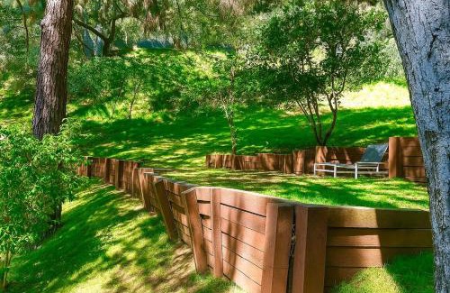 Hollywood Hills West House | Hollywood Hills Spa Retreat Oasis with Tree Top Views, Private Jacuzzi Style Tub, Steam Room, Magical Half Acre Acre Garden and Patio, Free Parking for 2 cars, in LA's most Serene, Central Desirable Area