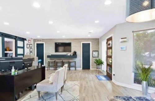 North Arlington Apartment | Hollywood House of Luxe ATT Stadium