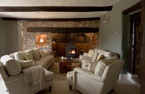 Bampton House | Holwell Farmhouse