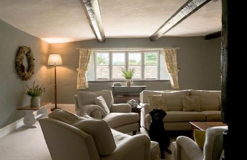 Bampton House | Holwell Farmhouse