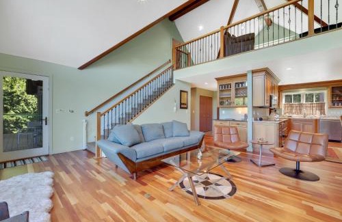 East Jordan House | Holy Island Getaway