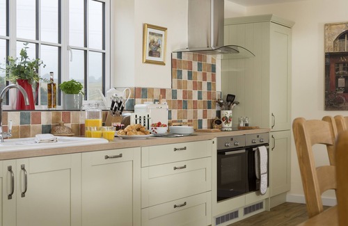 Saint Blazey House | Holywell House (4 Guests) - a spacious house sleeping 4 guests in 2 bedrooms