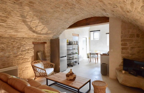 Grignan House | HOMAN house on the castle ramparts with romantic garden/terrace