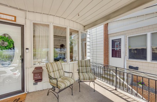 Mount Carmel House | Home 13 Mi to Knoebels Amusement Resort