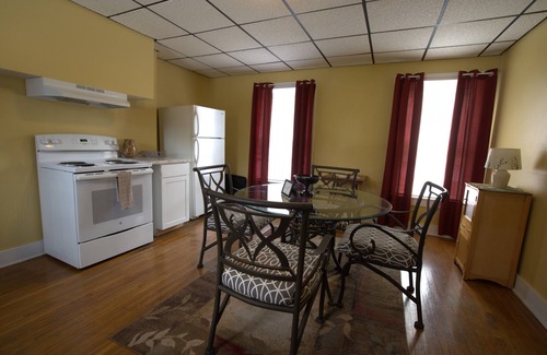 Maysville Apartment | Home away from Home! - 1BR apartment in Maysville
