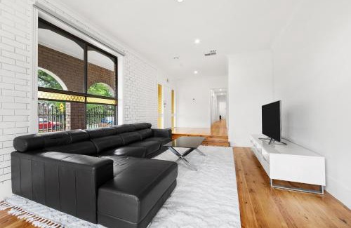 Braybrook House | Home Away From Home