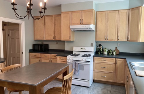 Arlington Apartment | Home away from home for work or graduate school.