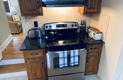Omaha House | Home Away From Home in Historic Dundee